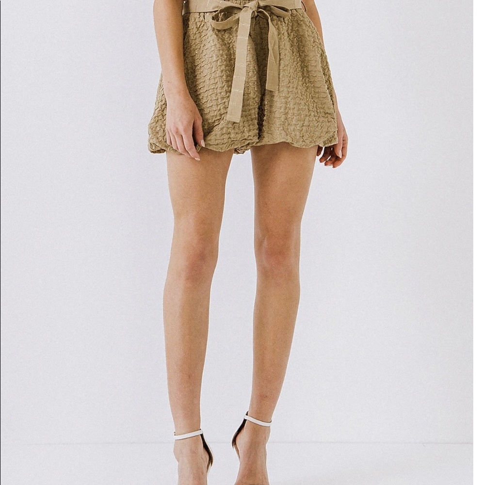 Endless Rose two piece set size medium bubble crop top paper bag shorts - Picture 3 of 3